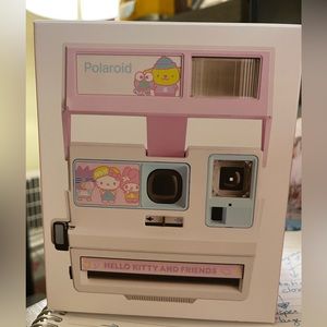 Hello Kitty Polaroid 600 Like New